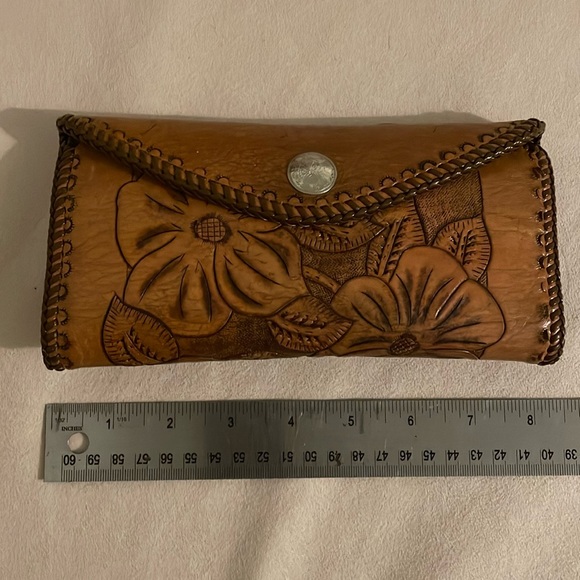 Handbags - Vintage leather wallet
